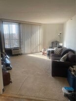 140 Captain Thomas Blvd, Unit 502 in West Haven, CT - Building Photo