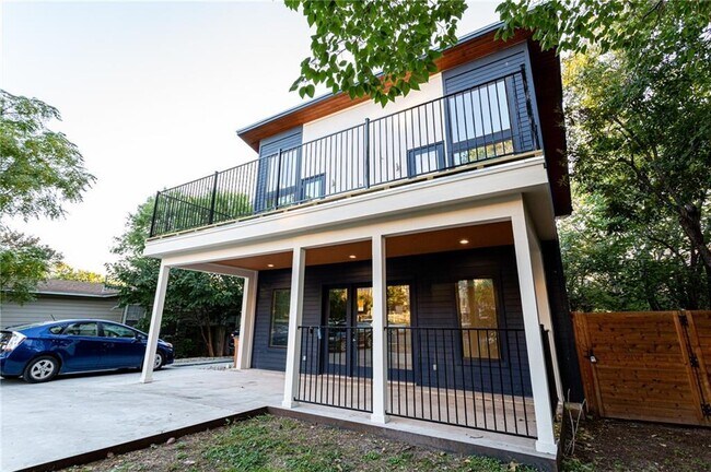 2509 Del Curto Rd in Austin, TX - Building Photo - Building Photo