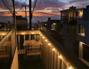 220 Seaview St in Manhattan Beach, CA - Foto de edificio - Building Photo