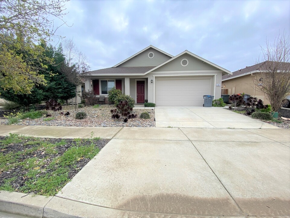 464 Glendon Pl in Merced, CA - Building Photo