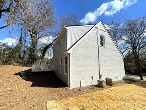 135 Hardin Dr in Athens, GA - Building Photo - Building Photo