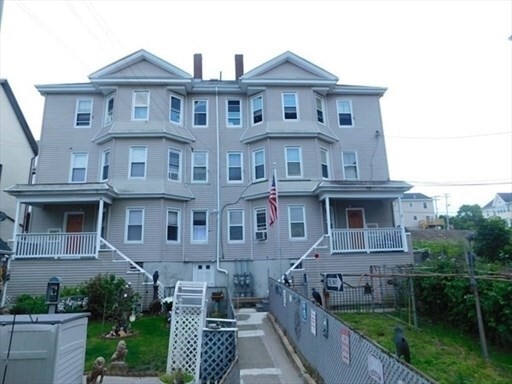 417 Division St in Fall River, MA - Building Photo