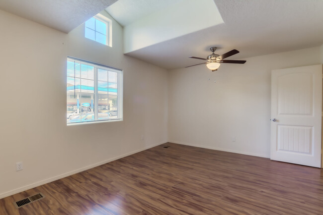 Tramway Townhomes in Albuquerque, NM - Building Photo - Building Photo