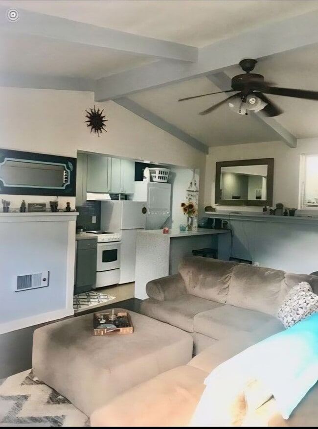 property at 723 Santa Barbara Pl