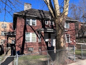 1205 Sarah St, Unit B in Homestead, PA - Building Photo - Building Photo