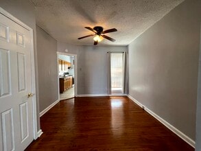 5753 N Beechwood St in Philadelphia, PA - Building Photo - Building Photo