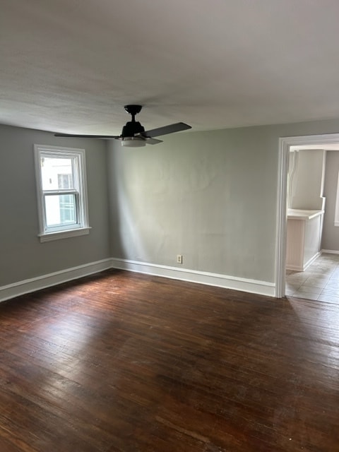 324 Dayton St in Phoenixville, PA - Foto de edificio - Building Photo