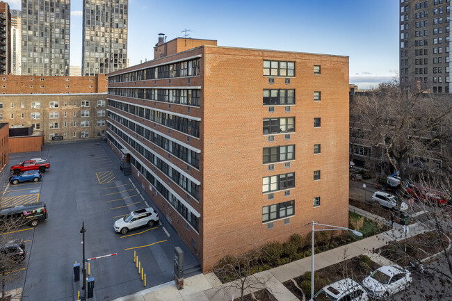 2300 N Commonwealth Ave in Chicago, IL - Building Photo - Building Photo