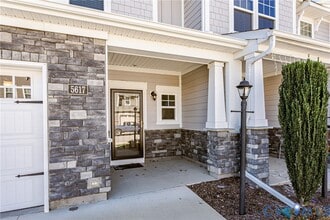 5617 Benoni Ct in Glen Allen, VA - Foto de edificio - Building Photo