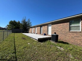 4006 E 11th St in Panama City, FL - Building Photo