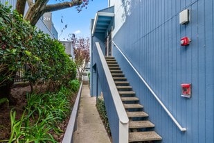 223 A-H Boardwalk Ave in San Bruno, CA - Building Photo