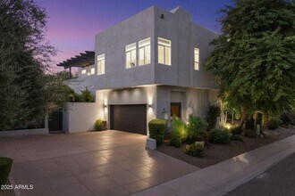 7613 E Vía Del Reposo in Scottsdale, AZ - Building Photo - Building Photo