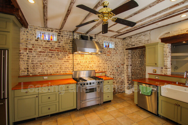 53 Elizabeth St in Charleston, SC - Building Photo - Building Photo