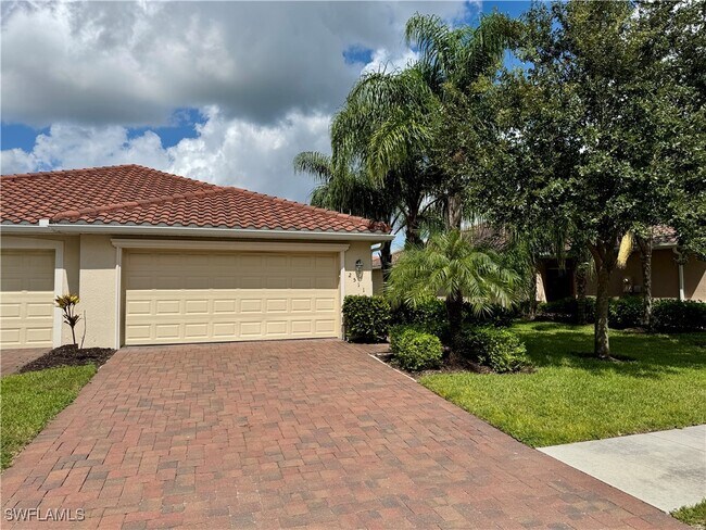 2511 Vine Ave in Naples, FL - Building Photo - Building Photo