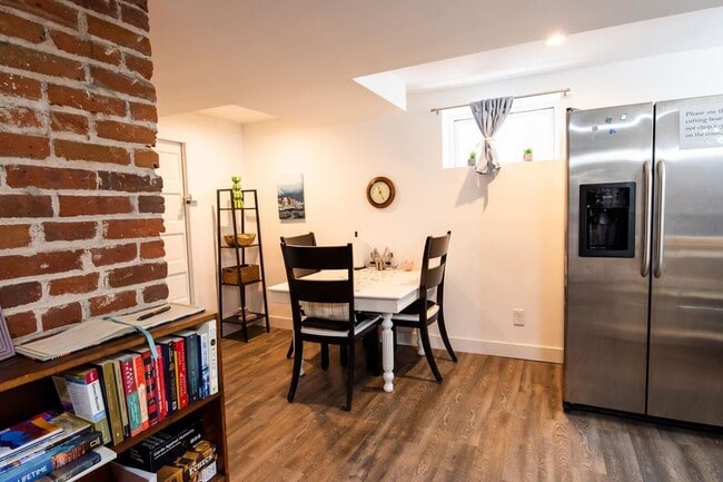 2235 York St, Unit Basement