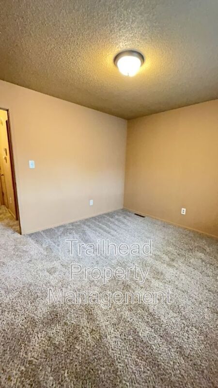 416 E Pacific Ave in Independence, MO - Building Photo - Building Photo