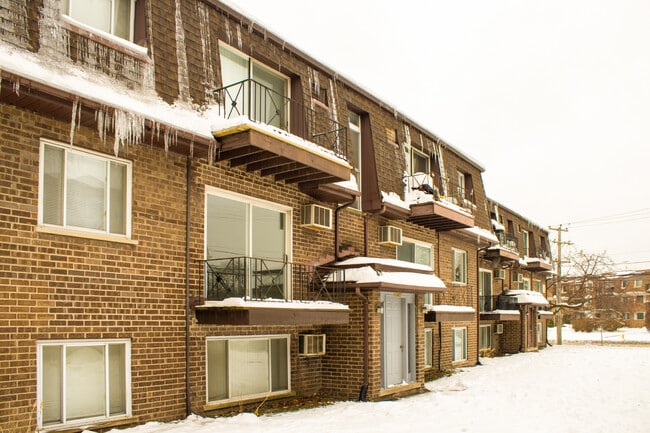 property at 10457 Dearlove Rd