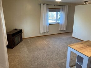 4978 Maribe Dr in Hermantown, MN - Building Photo - Building Photo