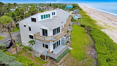 2711 S Hwy A1A in Melbourne Beach, FL - Building Photo - Building Photo