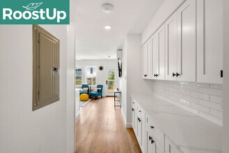 RoostUp Furnished Private Bedroom with Pri in Boston, MA - Building Photo - Building Photo