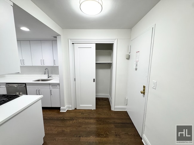 EAST 56 STREET in New York, NY - Building Photo - Building Photo