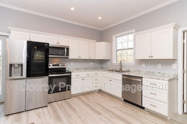 property at 203 Timberlinks Dr