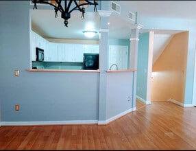 63 Pearl St in Essex Junction, VT - Building Photo - Building Photo