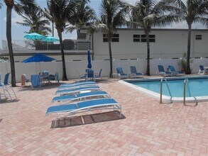 4540 N Ocean Dr in Lauderdale-by-the-Sea, FL - Building Photo - Building Photo