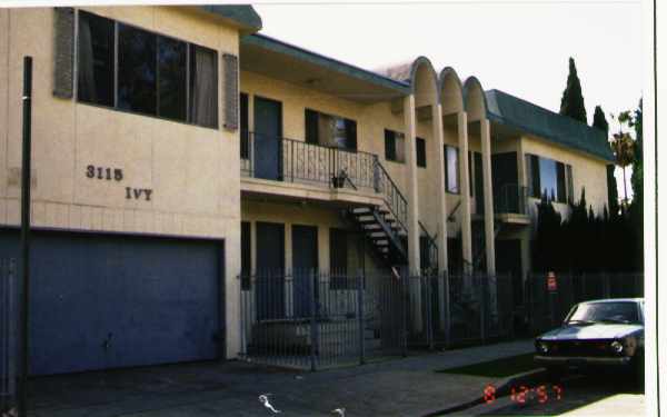 3115 Ivy St in Los Angeles, CA - Building Photo