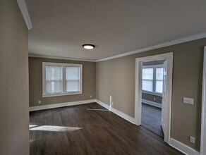 43 Terrace Park in Rochester, NY - Foto de edificio - Building Photo