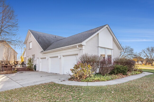 46425 Palmer Dr in Shelby Township, MI - Building Photo - Building Photo