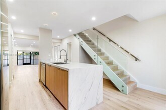 11551 Royal Palm Blvd in Coral Springs, FL - Building Photo - Building Photo