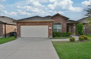 916 Iona Dr in Fort Worth, TX - Building Photo