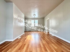1915 Ellen Ave in Fort Wayne, IN - Building Photo - Building Photo