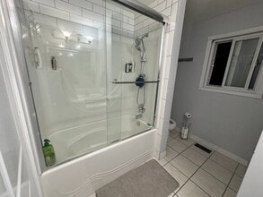 2111 Sherwood Crescent in Abbotsford, BC - Building Photo - Building Photo