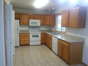 3208 SE Grant St in Ankeny, IA - Building Photo - Building Photo