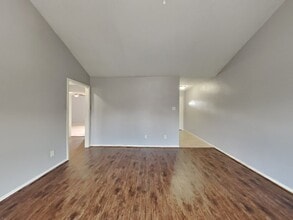 722 E Brown Ln in Deer Park, TX - Building Photo - Building Photo