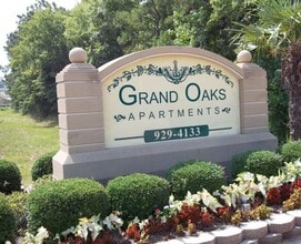 Grand Oaks Apartment Homes in Shreveport, LA - Foto de edificio - Building Photo