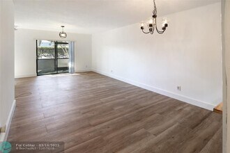 10524 NW 10th St in Pembroke Pines, FL - Building Photo - Building Photo