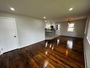 388 Burncoat St in Worcester, MA - Building Photo - Building Photo