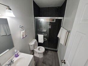 21366 Mission Blvd in Cherryland, CA - Foto de edificio - Building Photo