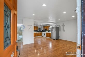 909 N Estates Dr in Brentwood, CA - Building Photo - Building Photo