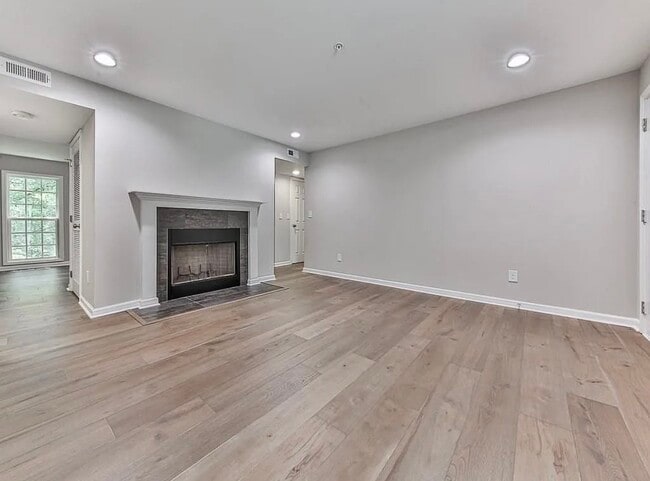 1166 Booth Rd SW in Marietta, GA - Foto de edificio - Building Photo