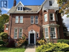 272 Park St S in Hamilton, ON - Building Photo - Building Photo
