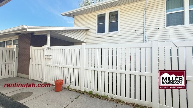 property at 5966 S Sultan Cir