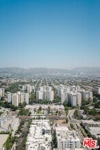 735 Hauser Blvd in Los Angeles, CA - Foto de edificio - Building Photo