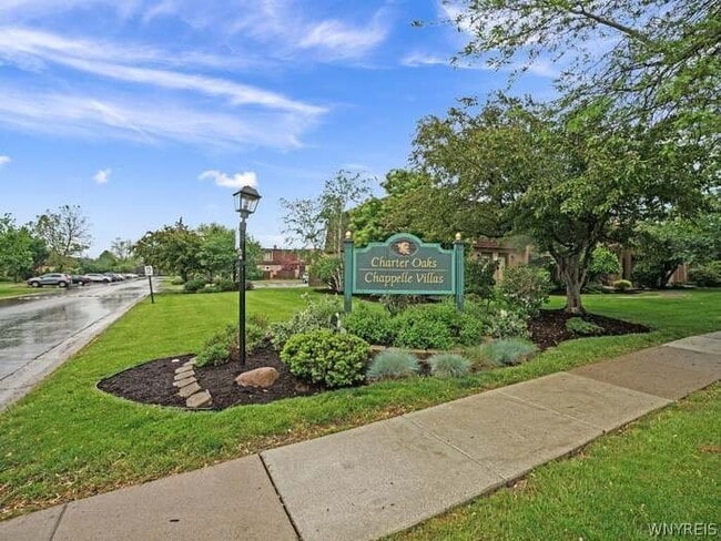 205 Charter Oaks Dr in Buffalo, NY - Building Photo - Building Photo