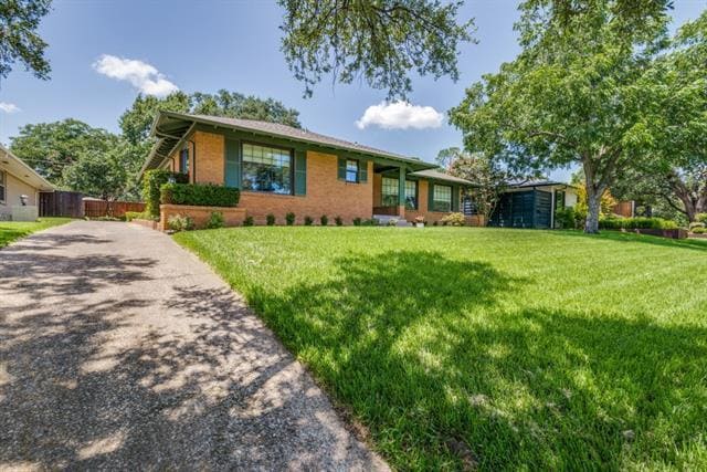 4219 Briar Creek Ln in Dallas, TX - Foto de edificio - Building Photo