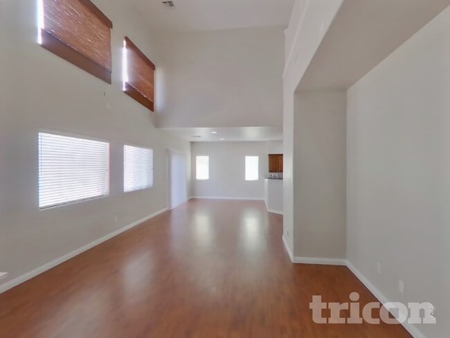3618 Calendula Canyon Ct in North Las Vegas, NV - Foto de edificio - Building Photo