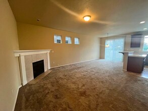 4430 SE Redwood St in Hillsboro, OR - Building Photo - Building Photo